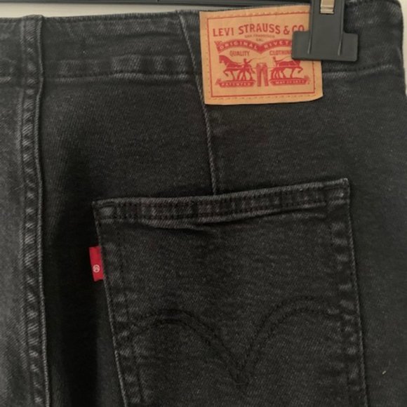 Levi's High Waisted Taper Women's Jeans - Picture 7 of 7